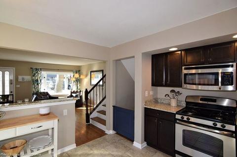 1407 Beecher Ave, Wheaton, IL 60187 photo 8