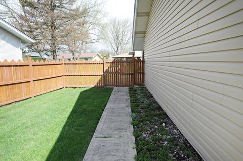 615 Audubon St, Hoffman Estates, IL 60169 photo 8
