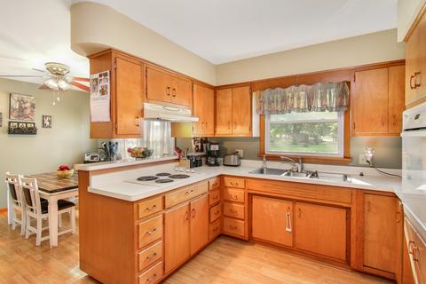 310 N 1st St, Compton, IL 61318 photo 2