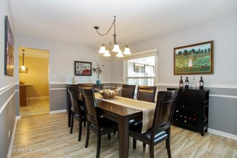 1160 Mayfield Ln, Hoffman Estates, IL 60169 photo 9