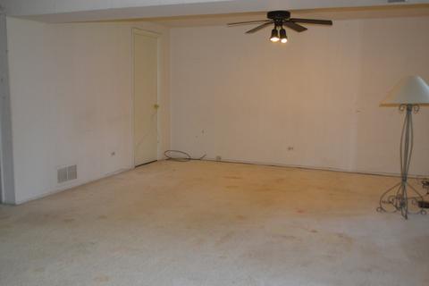 635 Baxter Ln, Hoffman Estates, IL 60169 photo 10
