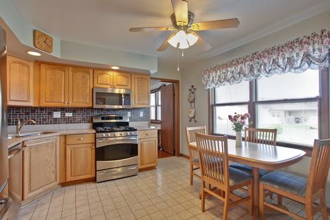 1306 E Thayer St, Mount Prospect, IL 60056 photo 10