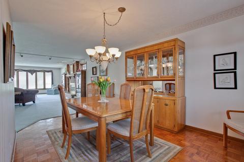 1306 E Thayer St, Mount Prospect, IL 60056 photo 7