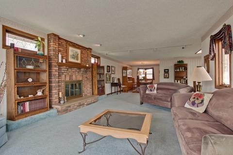 1306 E Thayer St, Mount Prospect, IL 60056 photo 6