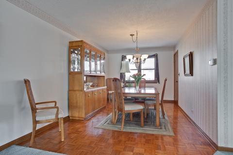 1306 E Thayer St, Mount Prospect, IL 60056 photo 8