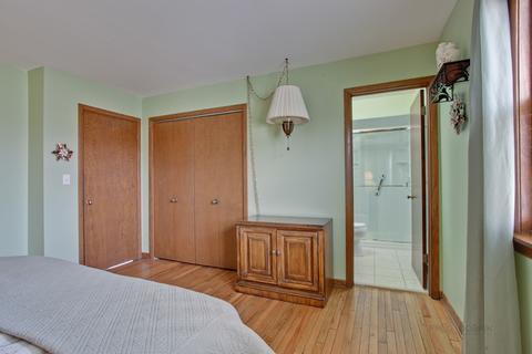 1306 E Thayer St, Mount Prospect, IL 60056 photo 16