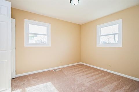 470 Western St, Hoffman Estates, IL 60169 photo 15