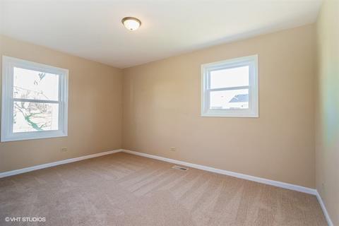 470 Western St, Hoffman Estates, IL 60169 photo 13