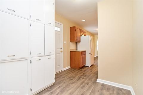 470 Western St, Hoffman Estates, IL 60169 photo 9