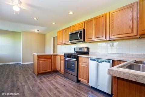 470 Western St, Hoffman Estates, IL 60169 photo 8