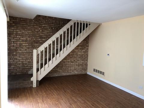 195 Robert Ct #B, Bartlett, IL 60103 photo 3