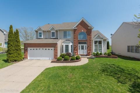 1805 Edgewood Dr, Algonquin, IL 60102 photo 1