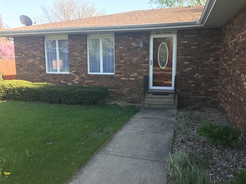 313 Linden St, Dwight, IL 60420 photo 2