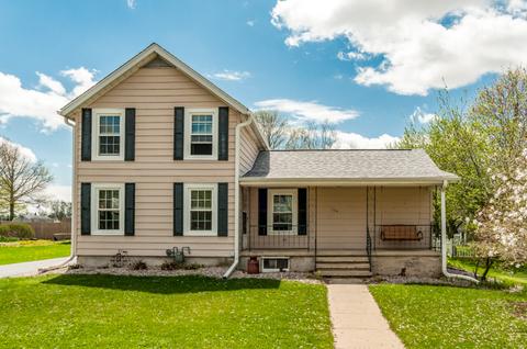 104 E Taylor St, Newark, IL 60541 photo 2