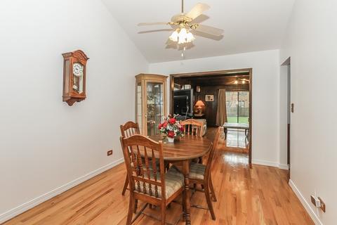 1905 E Tano Ln, Mount Prospect, IL 60056 photo 8