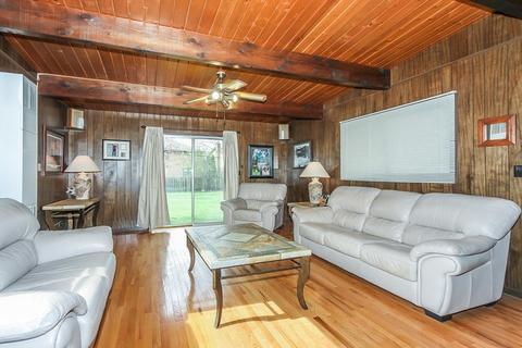 1905 E Tano Ln, Mount Prospect, IL 60056 photo 9