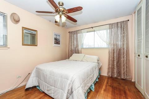 1905 E Tano Ln, Mount Prospect, IL 60056 photo 13
