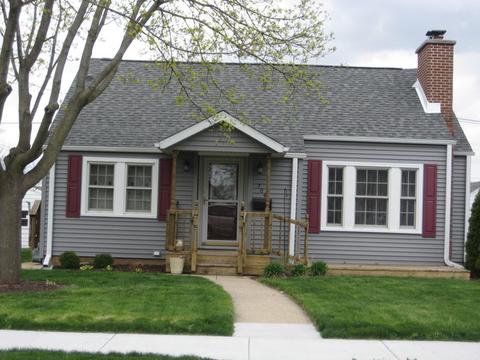 704 E 16th St, Sterling, IL 61081 photo 1