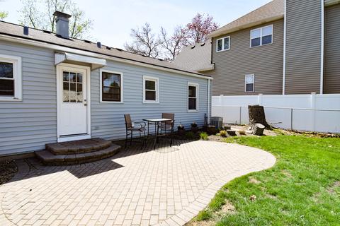 501 Elm St, Wheaton, IL 60189 photo 3