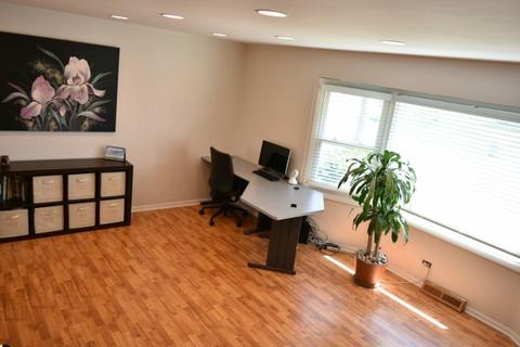 3950 Lexington Dr, Hoffman Estates, IL 60192 photo 8