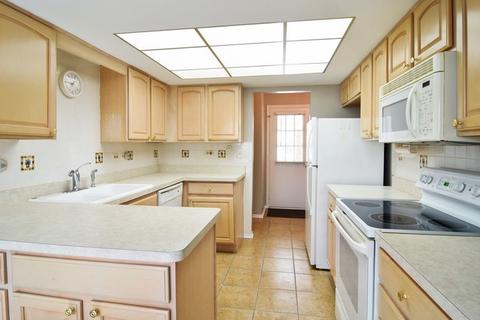 2 Brookton On Auburn, Rolling Meadows, IL 60008 photo 4