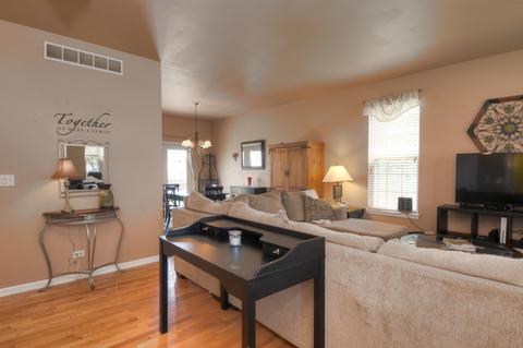2120 Pointe Blvd, Aurora, IL 60504 photo 9