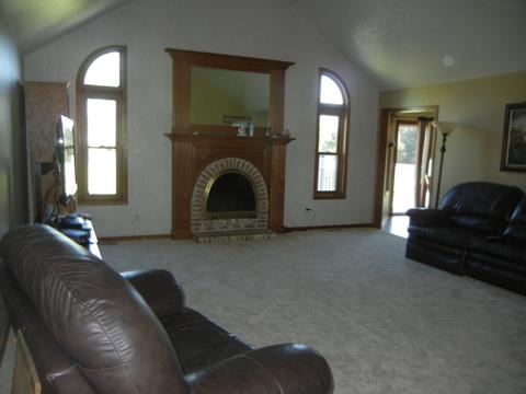 649 E Delite Inn Rd, Beecher, IL 60401 photo 4