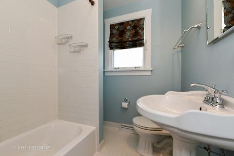 720 Augusta Ave, Elgin, IL 60120 photo 12