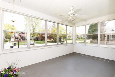 720 Augusta Ave, Elgin, IL 60120 photo 8