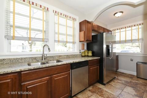 1057 Bellevue Ave, Elgin, IL 60120 photo 9