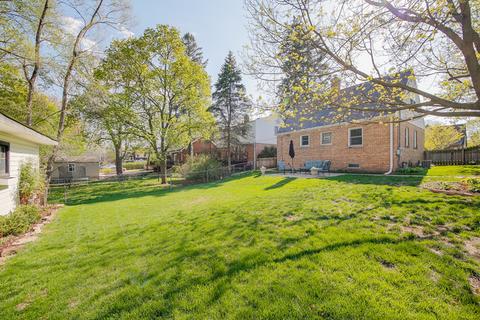 843 N Summit St, Wheaton, IL 60187 photo 15