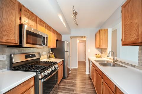1257 Longacre Ln, Wheeling, IL 60090 photo 5