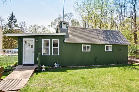 2406 Orchard Beach Rd, Mchenry, IL 60050 photo 6