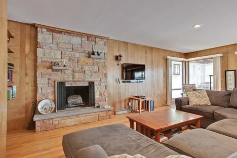 2406 Orchard Beach Rd, Mchenry, IL 60050 photo 13