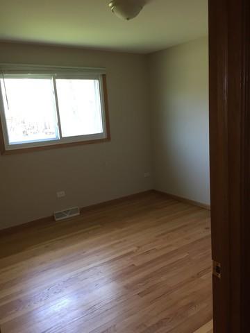 1050 Pine Ave, Olympia Fields, IL 60461 photo 4
