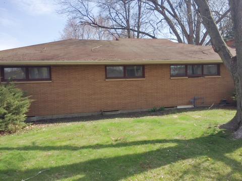 2103 Crescent Dr, Peru, IL 61354 photo 2