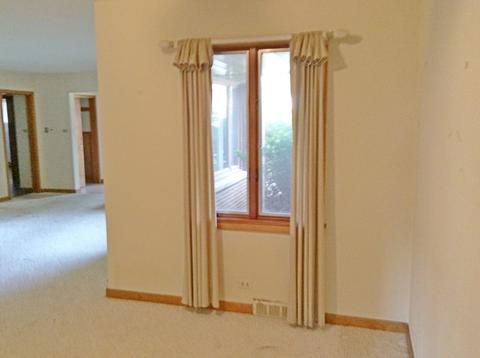 2103 Crescent Dr, Peru, IL 61354 photo 9