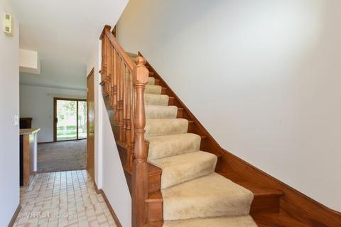 485 Nicole Dr #B, Bartlett, IL 60103 photo 2