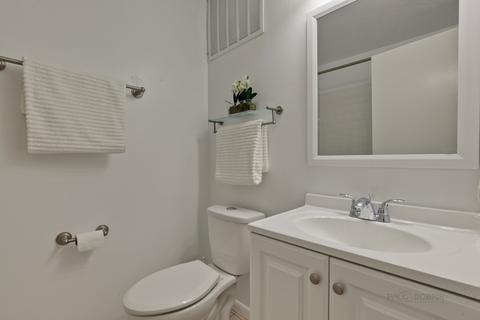 925 Spring Hill Dr #209, Northbrook, IL 60062 photo 13