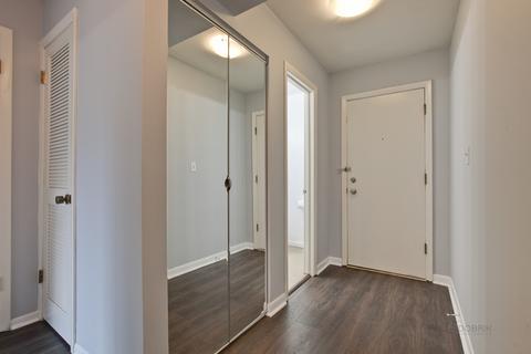 925 Spring Hill Dr #209, Northbrook, IL 60062 photo 3