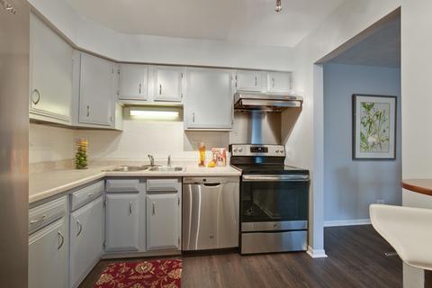 925 Spring Hill Dr #209, Northbrook, IL 60062 photo 8