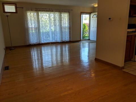725 Milton Ln, Hoffman Estates, IL 60169 photo 3