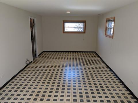 725 Milton Ln, Hoffman Estates, IL 60169 photo 16