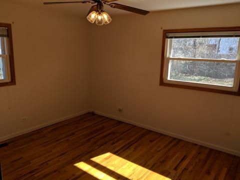 725 Milton Ln, Hoffman Estates, IL 60169 photo 9