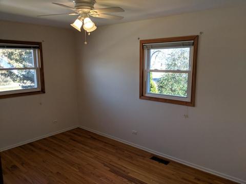725 Milton Ln, Hoffman Estates, IL 60169 photo 10