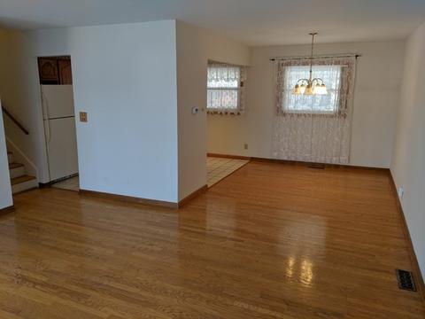 725 Milton Ln, Hoffman Estates, IL 60169 photo 5