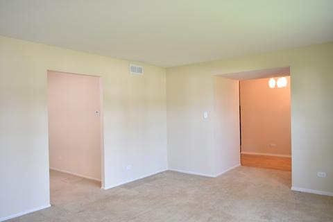 1329 Hassell Dr, Hoffman Estates, IL 60169 photo 6