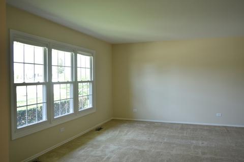 1329 Hassell Dr, Hoffman Estates, IL 60169 photo 5