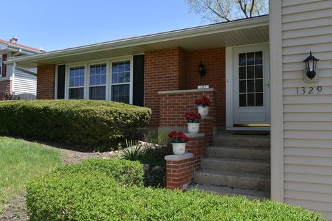1329 Hassell Dr, Hoffman Estates, IL 60169 photo 3