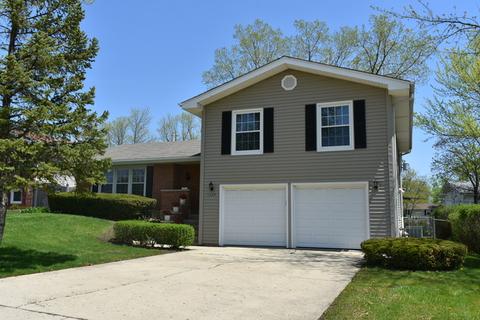 1329 Hassell Dr, Hoffman Estates, IL 60169 photo 2
